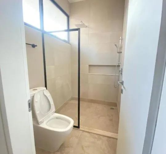Private Bedroom With Pool And Close To Downtown And Beach Pensión